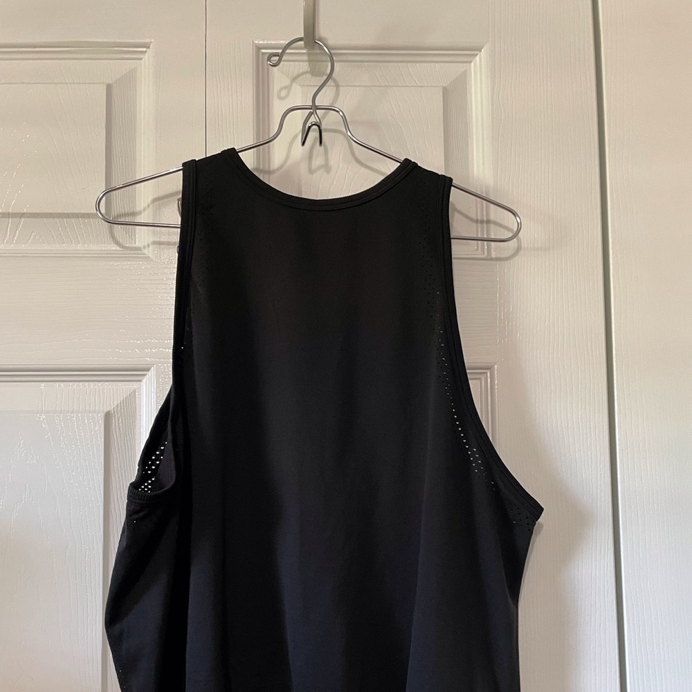 Victoria’s Secret Crop Tank
